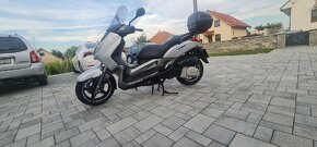 YAMAHA X-MAX 250 - 4