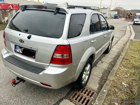 Predám kia sorento 2.5 crdi 125 kw - 4