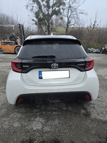 Toyota Yaris 1.5 Hybrid e-CVT Active - 4