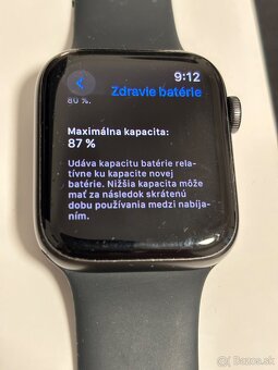 Apple Watch SE  44 mm 1st gen - 4