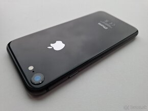 iPhone 8 64GB Space Grey - 4