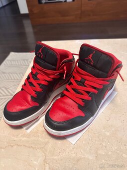 Nike AIR JORDAN 1 MID 38 - 4