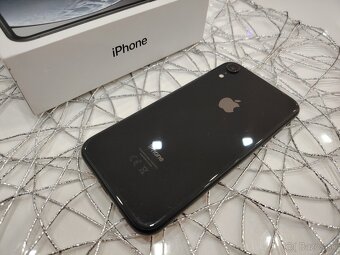 iPhone XR - 64GB - 4