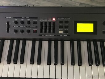 Roland RD 700 ,s profi kufrom - 4