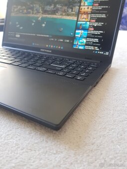 ASUS VIVOBOOK GO15 - 4