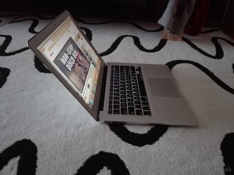 Apple MacBook Air. 13,3“. i5. SSD 256 GB. Nová nabíjačka. - 4