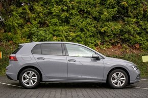 Volkswagen Golf 1.5 TGI Life v záruke - 4