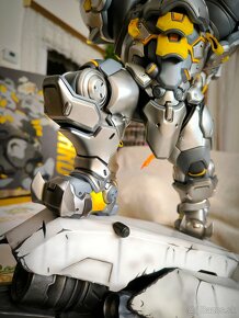 Reinhardt Overwatch-socha - 4