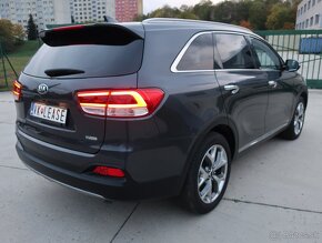 Odstúpim leasing na Kiu Sorento 2017 4x4 200koní-plná výbava - 4