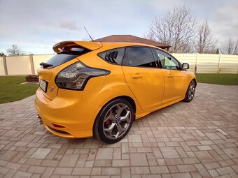 FORD FOCUS ST 2.0i 12/2012 do NEDELE za   9300 ,-EUR - 4