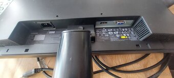 Monitor Lenovo - 4