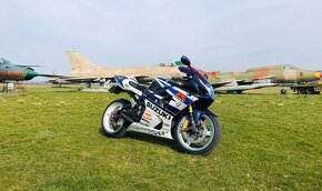 Suzuki gsxr 1000 K4 - 4