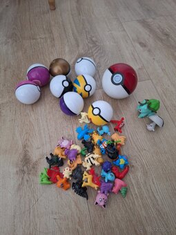 Pokemon ball - 4