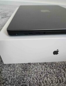 Macbook M3 Pro 14 - 4