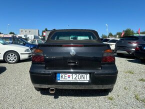 Volkswagen Golf Cabrio 2,0benzín, 85kW, 5st.manuál - 4