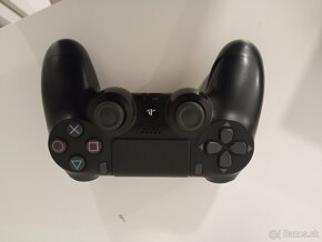 Playstation 4      500GB - 4