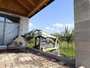 Ponukám zemne prace so šmykovým nakladačom unc ( locust 750) - 4