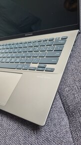 Asus zenbook 14 OLED - 4