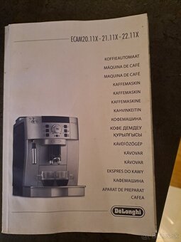 Predam kavovar Delonghi Magnifica S Ecam 22.10 - 4