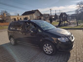 VW TOURAN 1.9 TDI NAJ.192000 KM ROK VÝROBY 2009 - 4