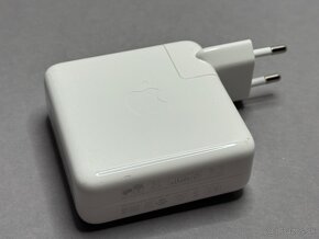 Apple 67W USB-C Power Adapter - 4