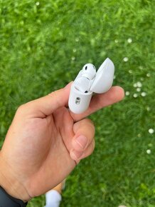 Apple AirPods pro 2nd Generation - 4