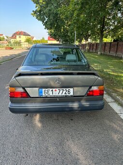 Mercedes W124 200D TOP stav - 4