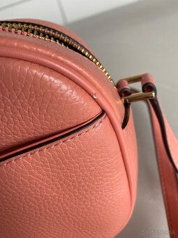 Michael Kors kožená crossbody kabelka - 4