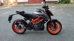 KTM DUKE 390 - 2023 - 4