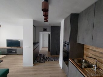 Prenajmem veľký 2-izbový byt 59 m², Bratislava Ovocné sady - 4