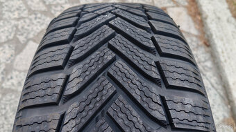 Zimné pneu 195/55 R16 --- MICHELIN - 4