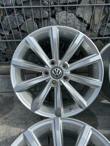 ✅5x112 r17 London passat b8  super stav - 4