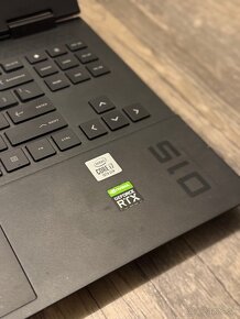 HP OMEN 15 - 4