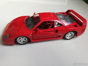 1:18 FERRARI F40 vyklapacie svetla - 4