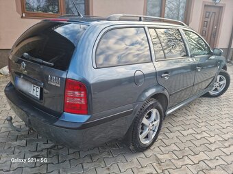 ŠKODA OCTAVIA COMBI 1.9 TDI  96KW ELEGANCE - 4