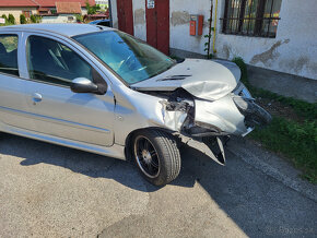 Peugeot 206+ - 4