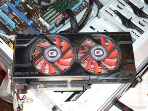 Predám grafickú kartu NVIDIA GeForce 9600GT PCI-E 512MB - 4