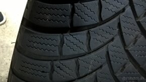 4 ks ZIMNÉ 195/65 R15 95T a 91T cca 5-6 mm od 15,-€/kus - 4