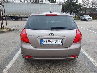 KIA Ceed Hatchback 92.7kw Manuál - 4