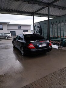 Mercedes Benz E220 W211 2.2 - 4