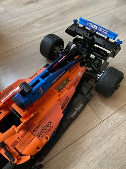 Stavebnica 42141 McLaren F1 - 4