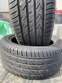 235/45 R17 - 4