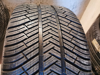 NOVÉ - 295/35 R19 - zimné pneumatiky Michelin (2 ks) DOT 23 - 4