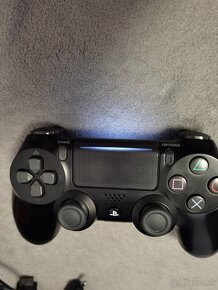 Playstation 4 slim 1TB - 4