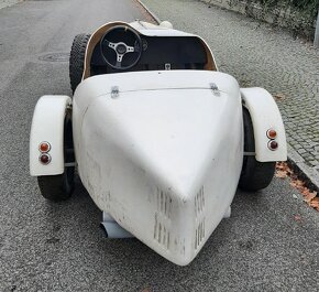 Volkswagen - AHK Bugatti B 35 - 4