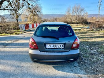 Nissan Almera 1.5 72kw 2002 - 4