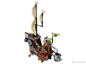 LEGO The Angry Birds Movie 75825, 75826 - 4