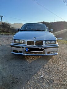 Predam bmw e36 323i - 4