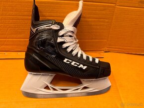 BRUSLE CCM TACKS 9350 vel. 43/8D - 4