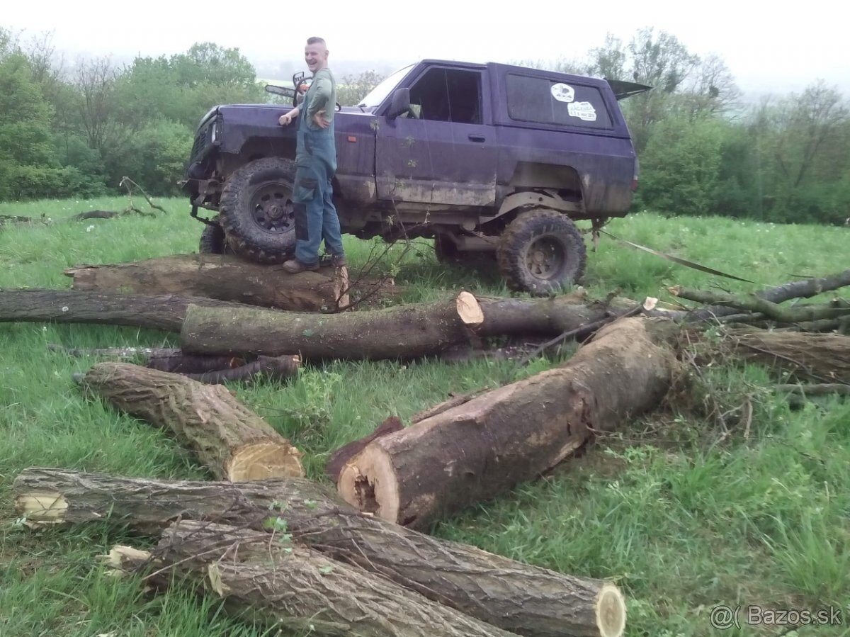 Nissan patrol  35x11,50R15